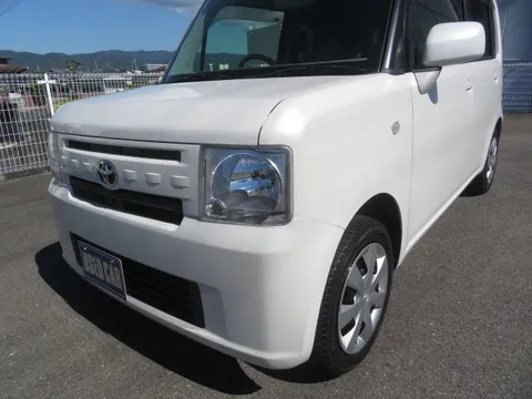 Toyota Pixis Space