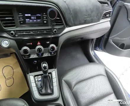 Hyundai Elantra (Avante)