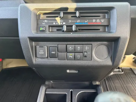 Daihatsu Hijet Truck