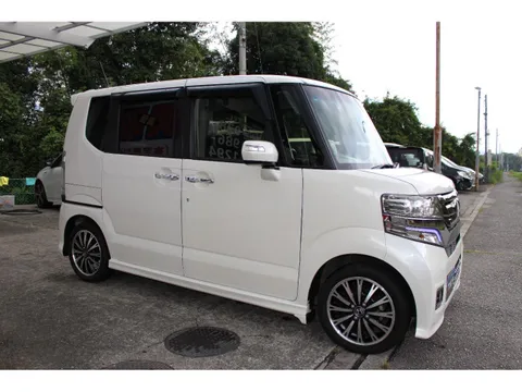 Honda N-BOX Custom