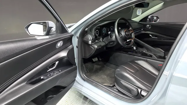 Hyundai Elantra (Avante)
