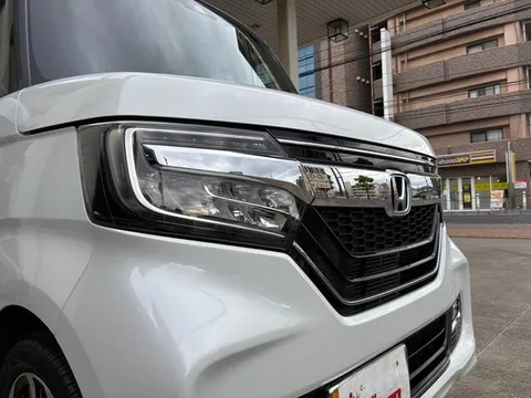 Honda N-BOX Custom