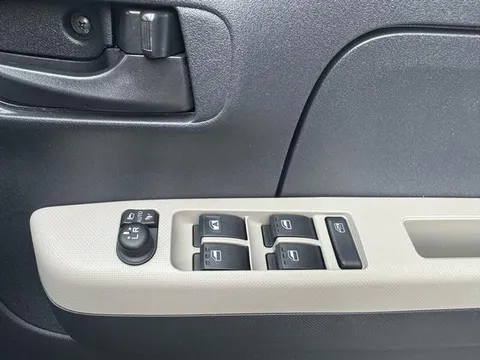 Daihatsu Mira Tocot