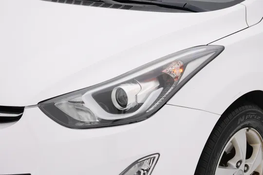 Hyundai Elantra (Avante)