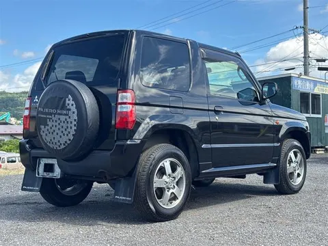 Mitsubishi Pajero Mini