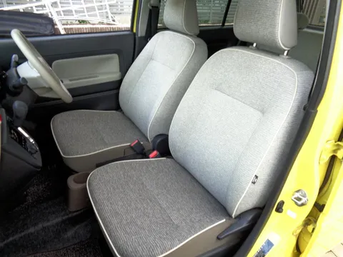 Daihatsu Mira Tocot