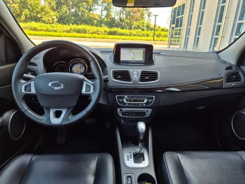 Renault SM3