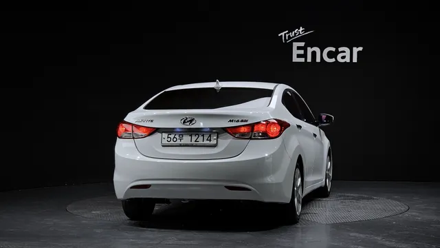 Hyundai Elantra (Avante)