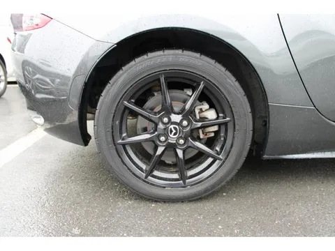 Mazda MX-5 (Roadster)