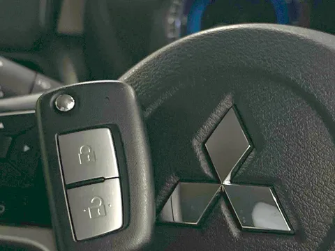 Mitsubishi eK Space