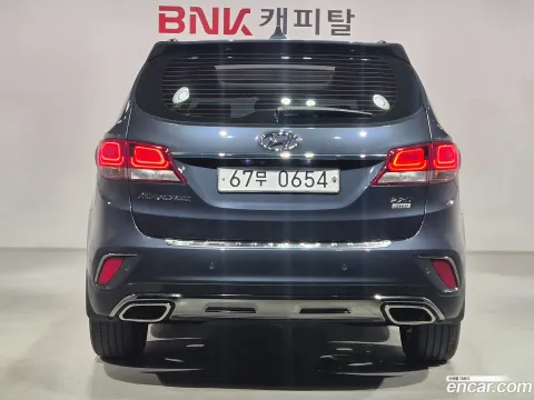 Hyundai Grand Santa Fe (Maxcruz)