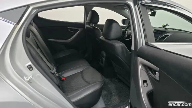Hyundai Elantra (Avante)