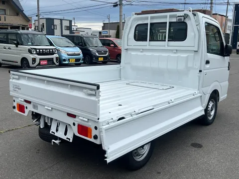 Nissan Clipper Truck