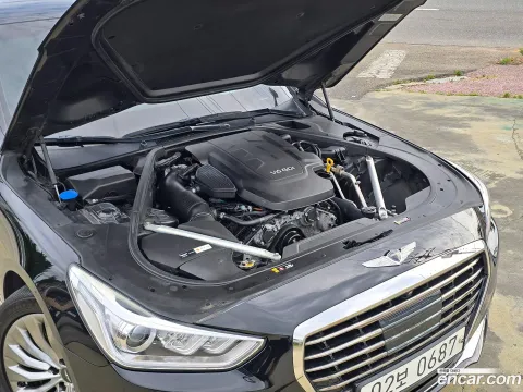 Genesis G90 (EQ900)