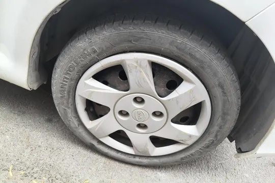 BYD F0