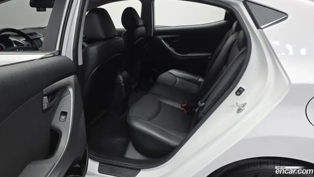 Hyundai Elantra (Avante)
