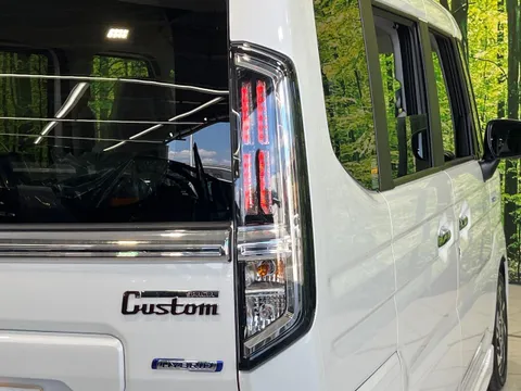 Suzuki Spacia Custom