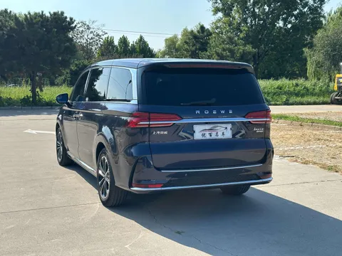 Roewe iMAX8