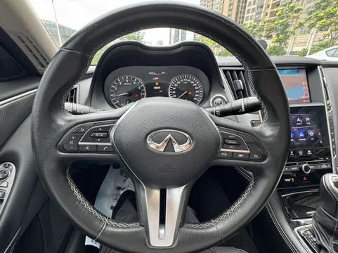Infiniti Q50L
