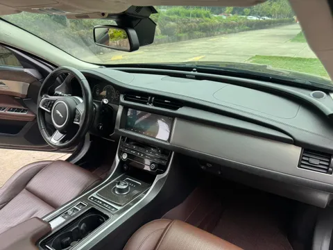 Jaguar XFL