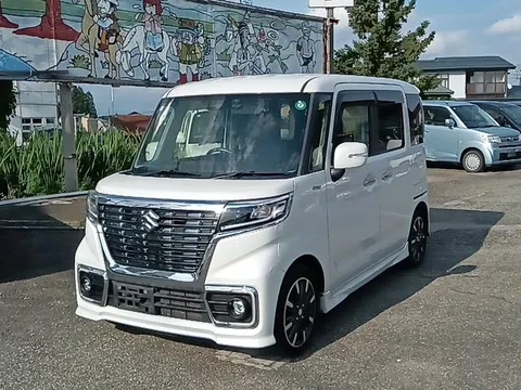Suzuki Spacia Custom
