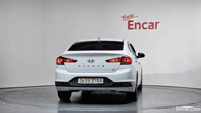 Hyundai Elantra (Avante)