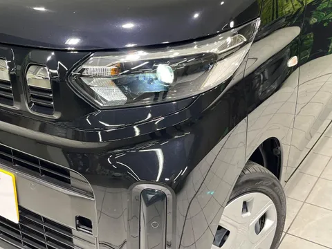Mitsubishi eK Space