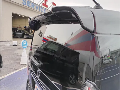 Honda N-BOX Custom