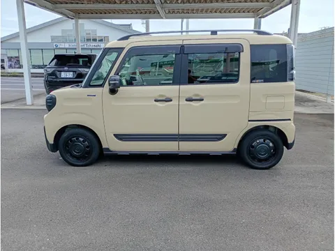 Suzuki Spacia Gear