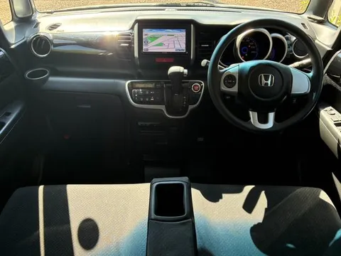 Honda N-BOX Custom