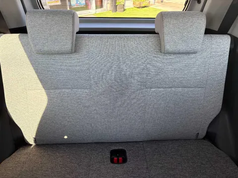 Daihatsu Mira Tocot