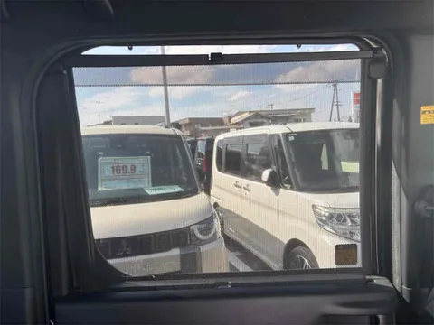 Toyota Pixis Mega