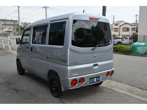 Nissan Clipper Van