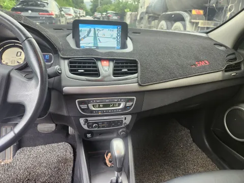 Renault SM3