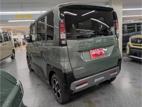Mitsubishi Delica Mini