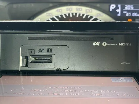 Toyota Pixis Mega