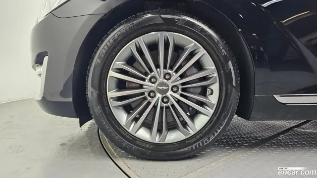 Genesis G90 (EQ900)