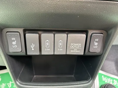 Honda N-BOX Slash