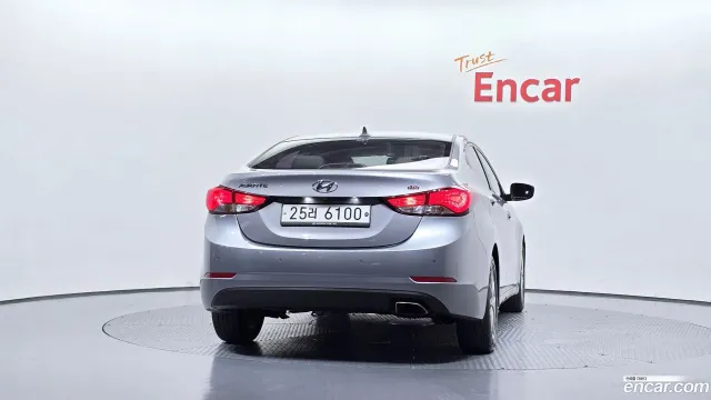 Hyundai Elantra (Avante)