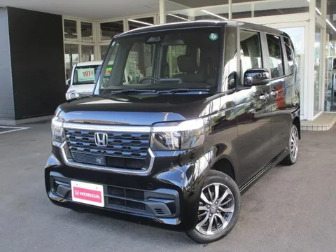 Honda N-BOX Custom