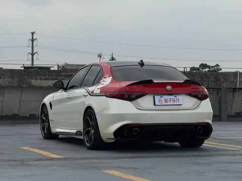 Alfa Romeo Giulia