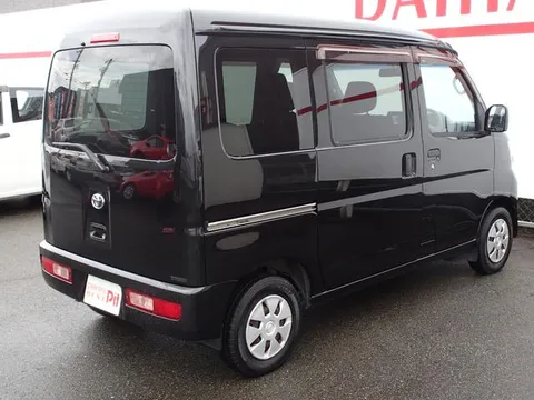 Toyota Pixis Van
