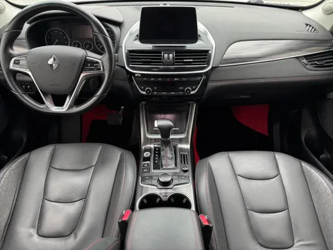 Borgward BX6