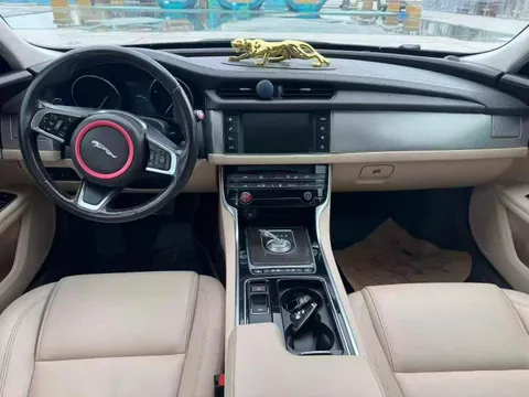 Jaguar XFL
