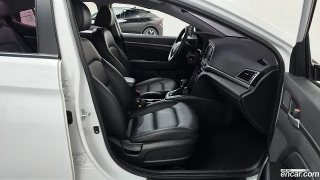 Hyundai Elantra (Avante)