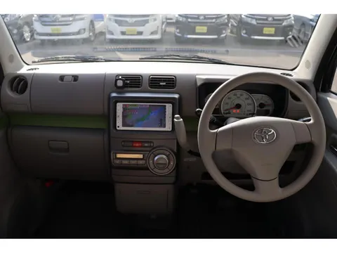 Toyota Pixis Space