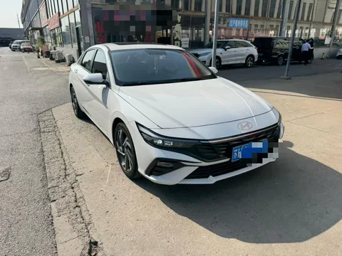 Hyundai Elantra (Avante)