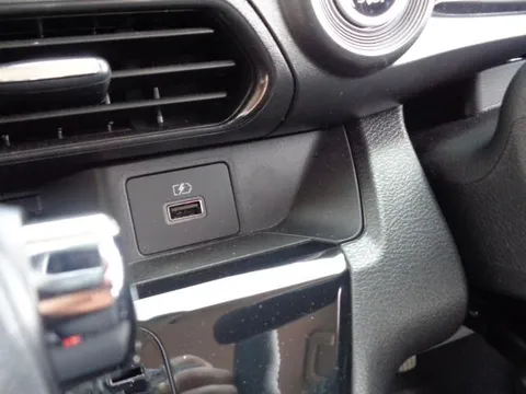 Mitsubishi eK X