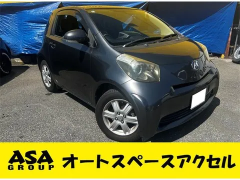 Toyota iQ