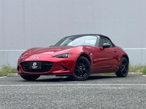 Mazda MX-5 (Roadster)